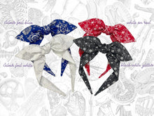 Cargar imagen en el visor de la galería, WINTER SNOWFLAKES
