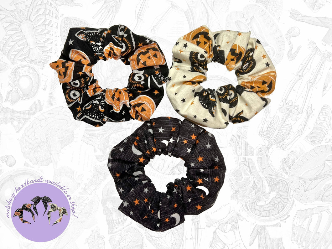 RETRO HALLOWEEN SCRUNCHIES